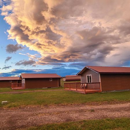 Circle R Motel East Glacier Park Village Екстериор снимка