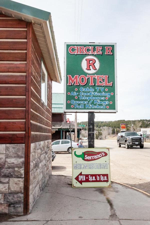 Circle R Motel East Glacier Park Village Екстериор снимка