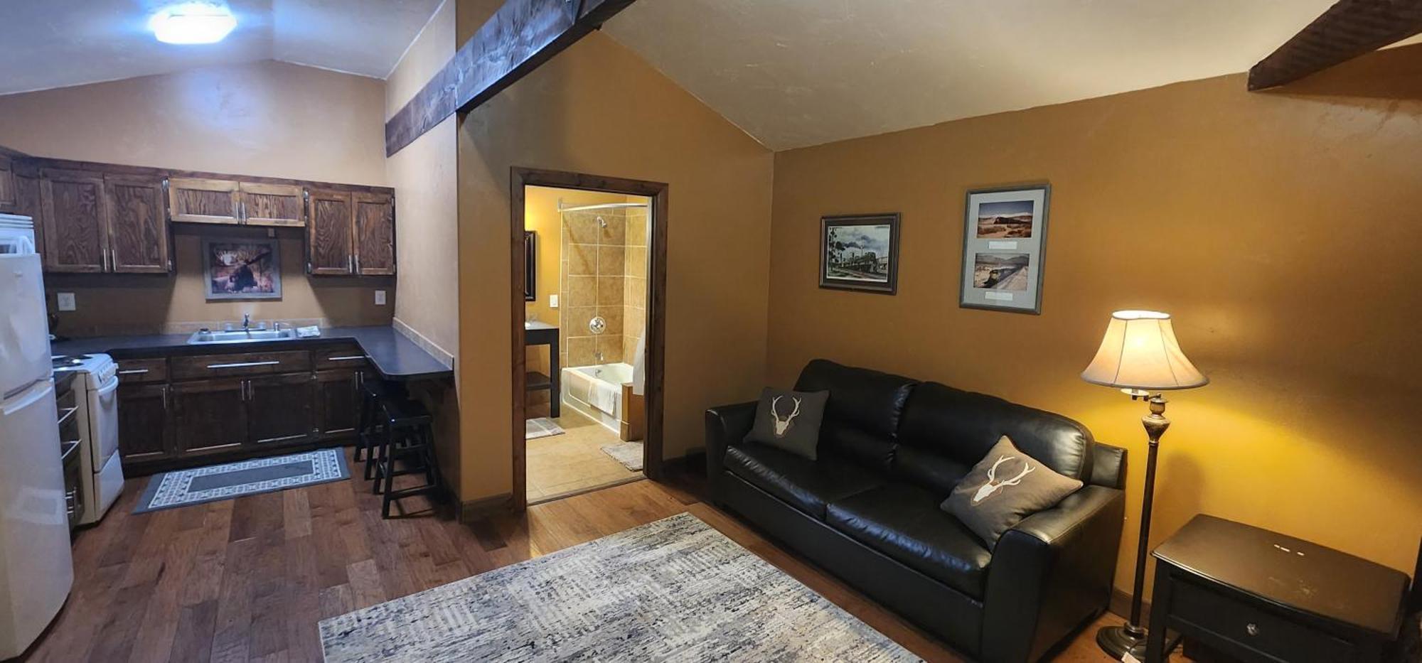Circle R Motel East Glacier Park Village Екстериор снимка