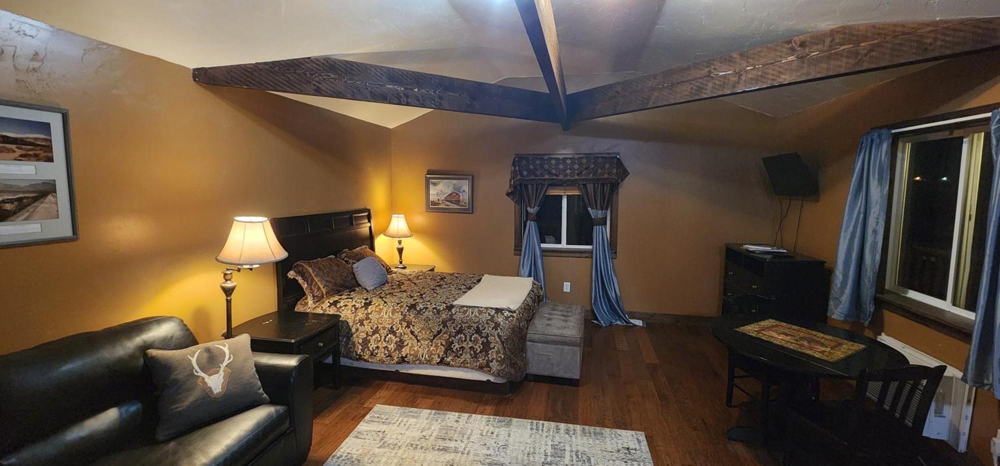 Circle R Motel East Glacier Park Village Екстериор снимка
